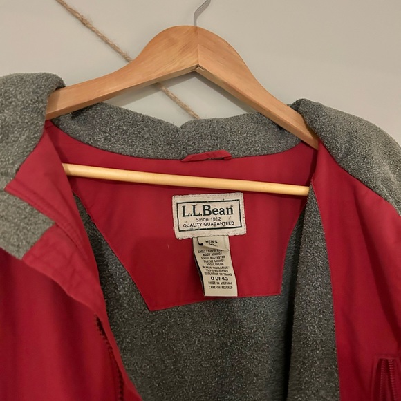 Vintage LL Bean Jacket - Picture 2 of 8